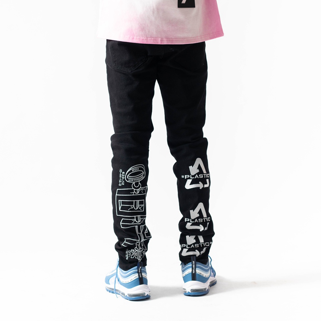 OFF WHITE